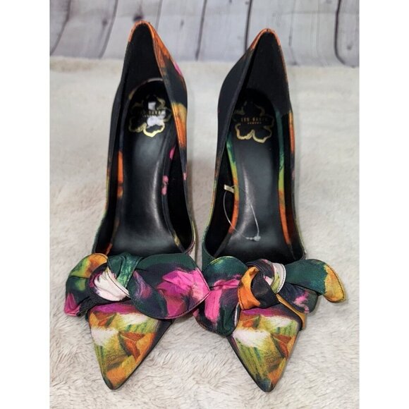 TED BAKER Women's Ryoh Pointed Toe Bow Accent Art Print High Heel Pumps Shoes 41 - Picture 2 of 7
